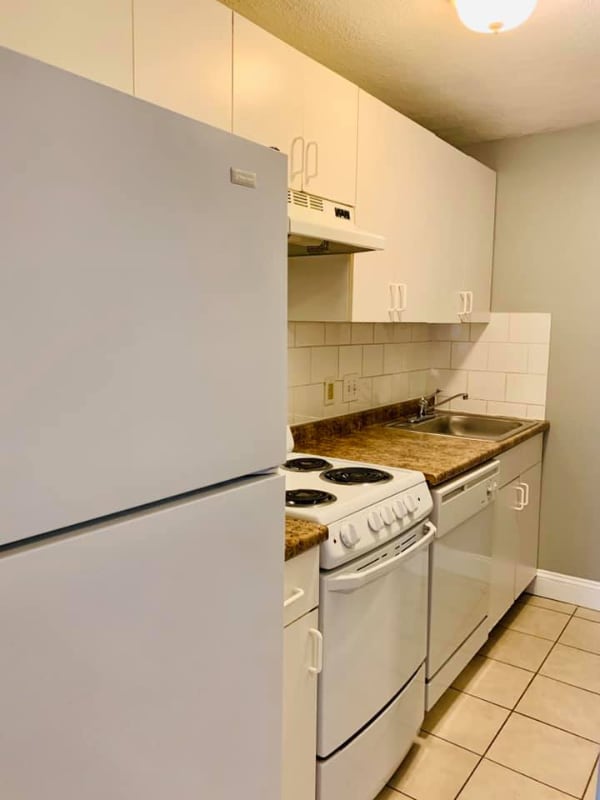 Building Photo - 1862 Beacon St