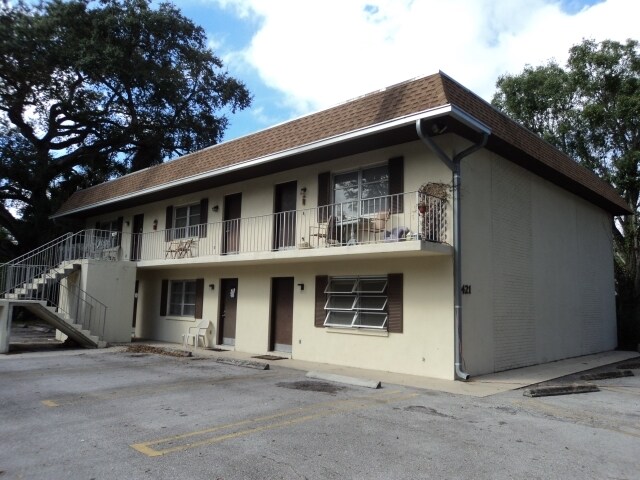 Building Photo - 2421 Granada Ave
