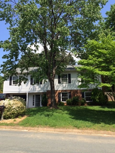 Primary Photo - 2710 Brookmere Rd