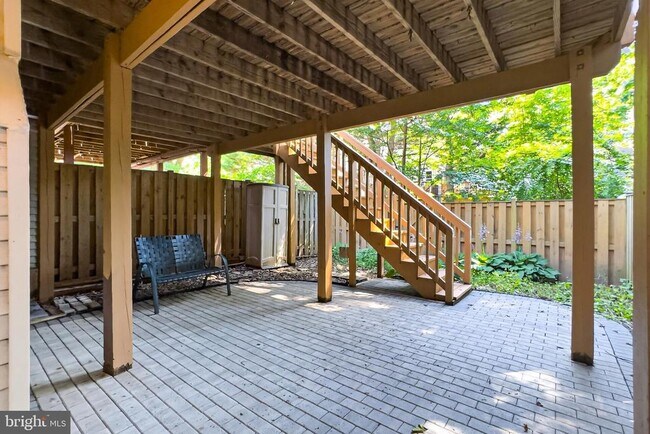 Building Photo - 5719 Oakshore Ct