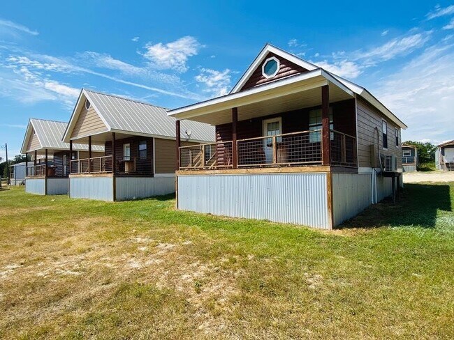 Building Photo - 2440 TX-16