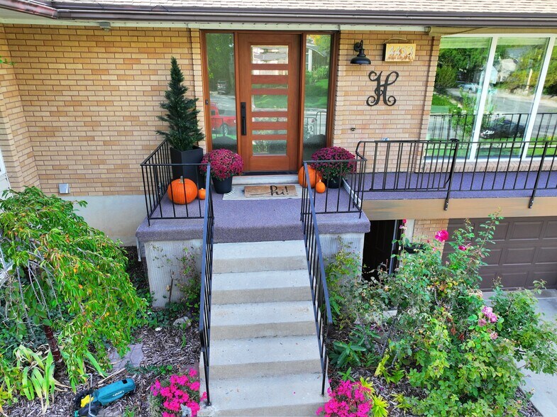 Building Photo - 4453 Fillmore Ave