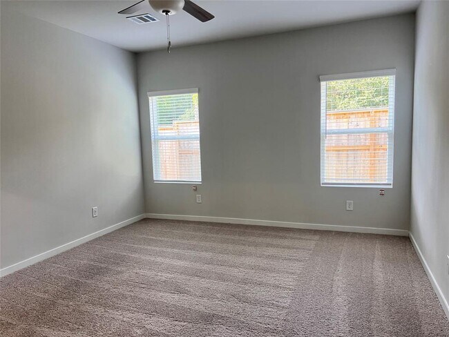 Building Photo - 7870 Alset Dr