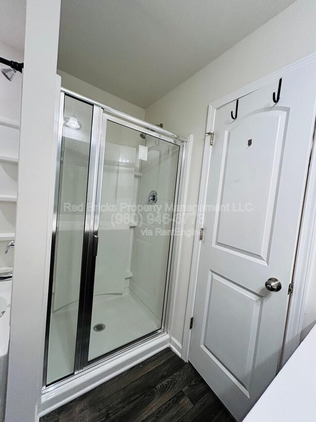 Building Photo - 9315 Grand Valley Dr