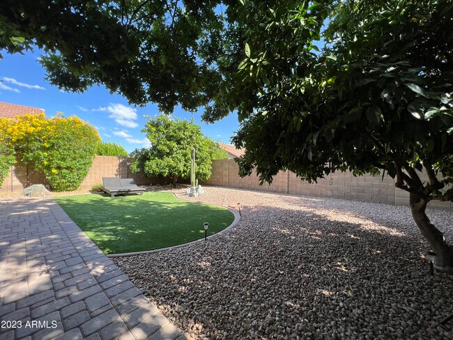Building Photo - 4619 E Adobe Dr