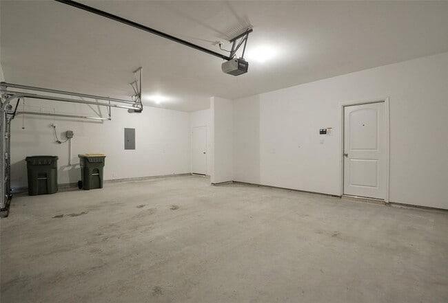 Building Photo - 1055 Llano Trl