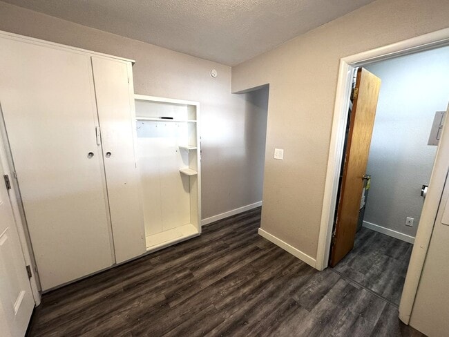 Building Photo - Charming West End Rental with Large Backyard & Garage