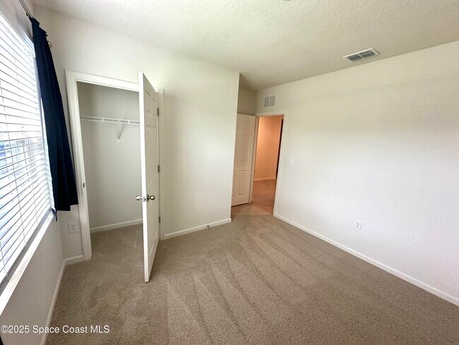 Building Photo - 3353 Bengal Dr