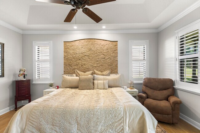 Building Photo - 1509 SW Mockingbird Cir