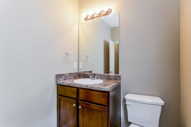 Building Photo - 71 Hamil Ct NW