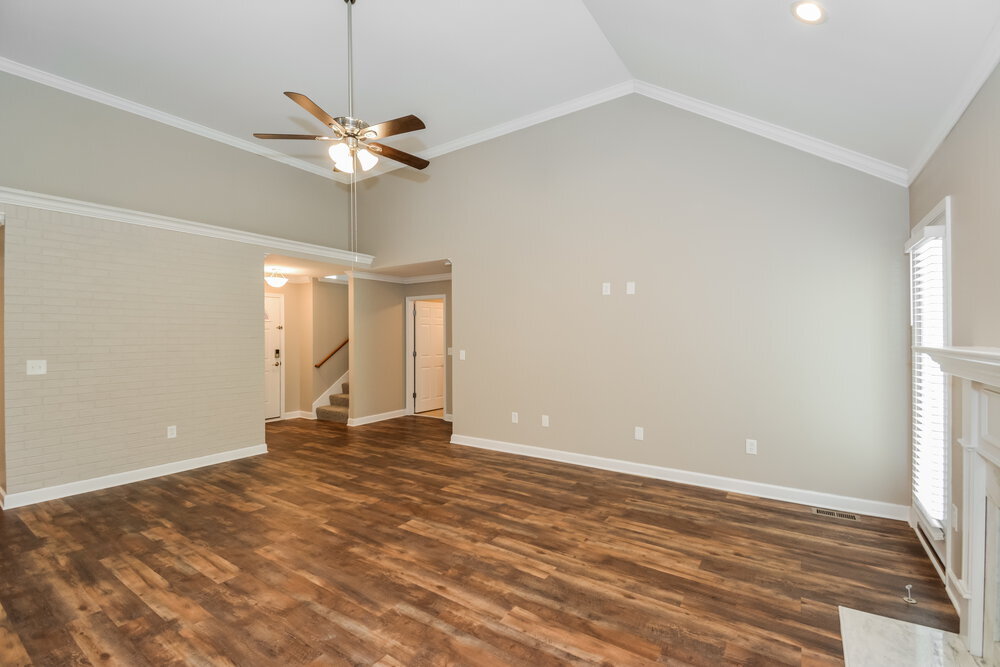 Building Photo - 117 Lakeside Ct