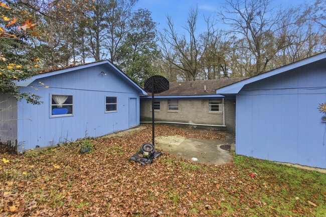 Building Photo - 919 25th St