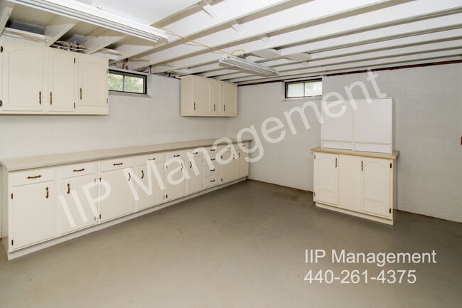 Building Photo - 10247 Danvers Dr