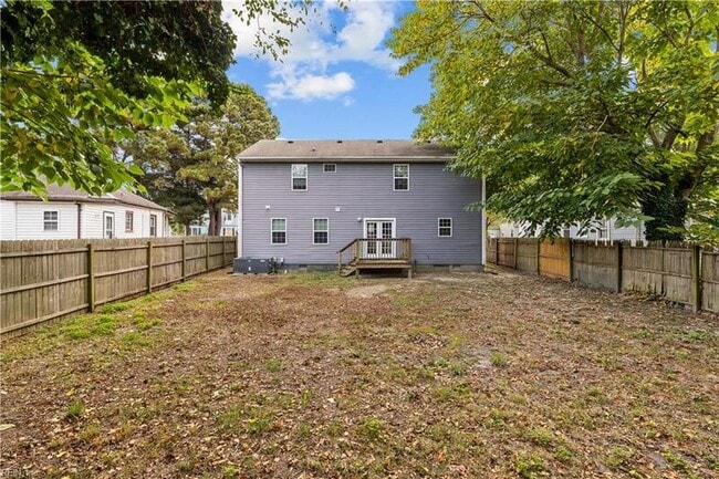 Building Photo - 6423 Dove St