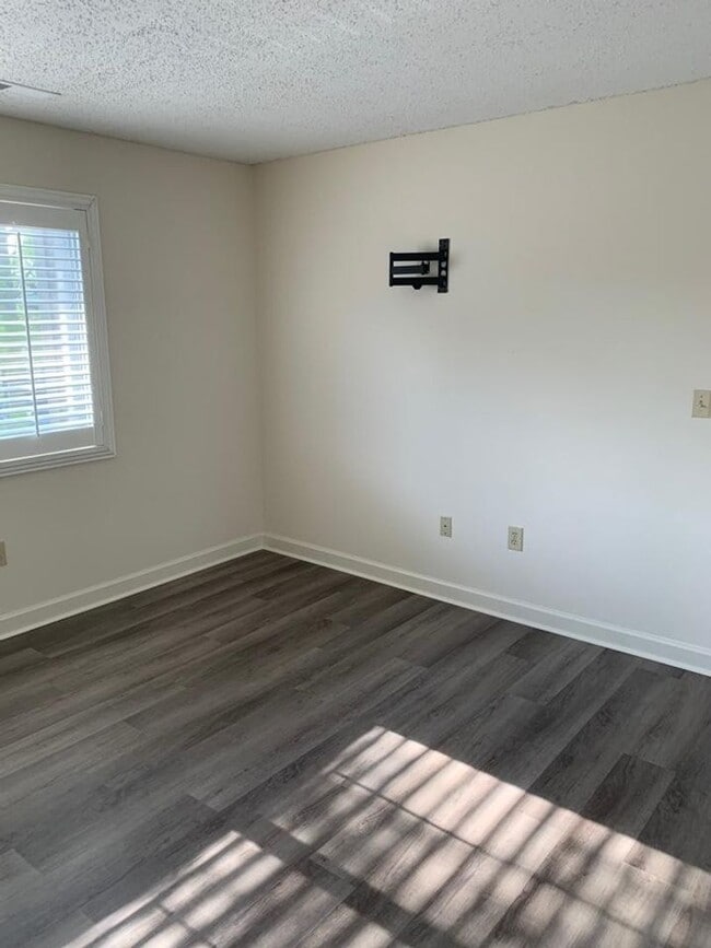 Building Photo - 1 BED 1 BATH CONDO AT MYRTLE GREENS