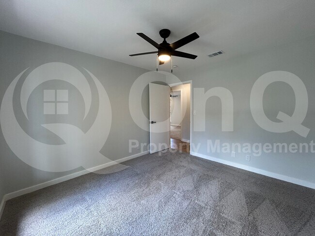 Building Photo - 608 High Meadow Dr