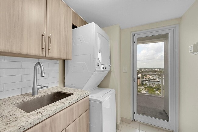 Building Photo - 111 N Pompano Beach Blvd