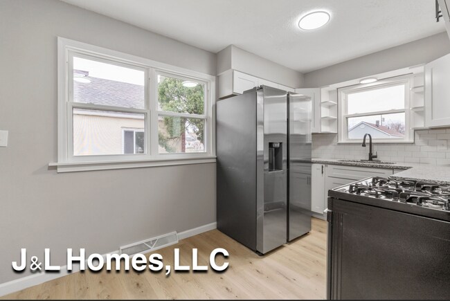 Building Photo - 50 Florence Ave