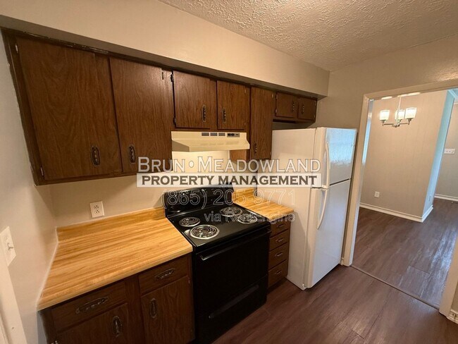 Building Photo - 7627 Alki Ln SW