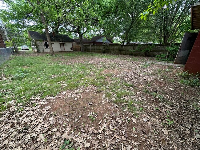 Building Photo - 3814 10th Ave SW