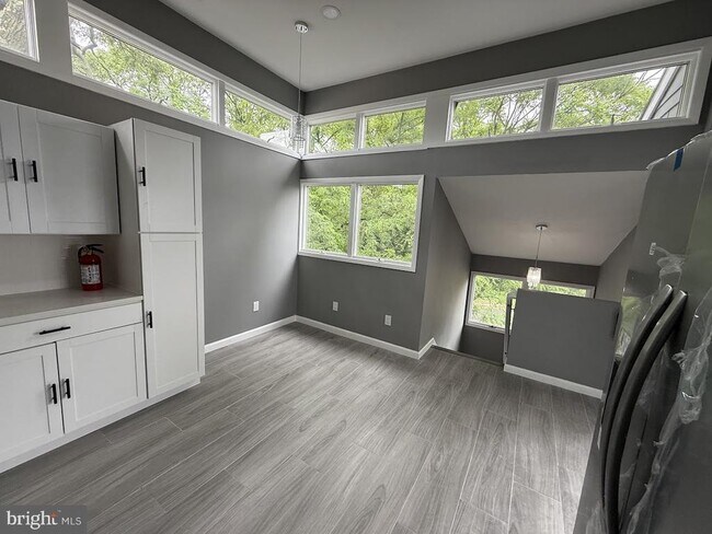 Building Photo - 178 Crosswicks Rd