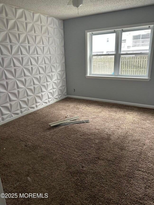 Building Photo - 661 Ocean Ave N