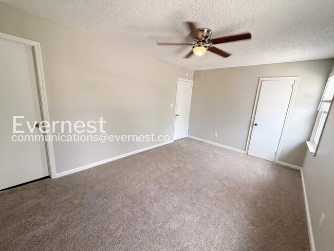 Building Photo - 335 Jamestown Manor Dr