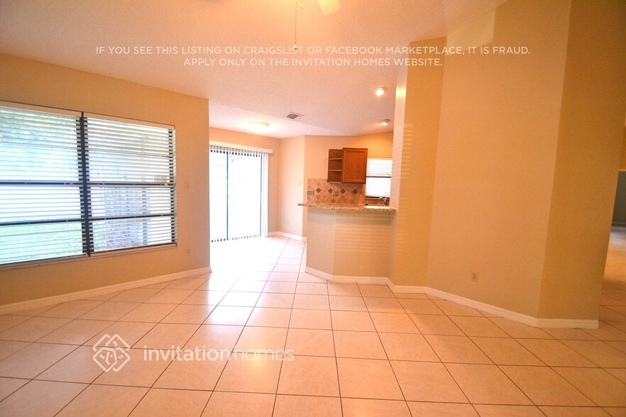 Building Photo - 605 Rosegate Ln