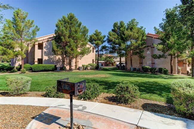 Building Photo - 1150 N Buffalo Dr