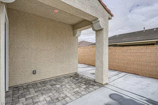 Building Photo - 364 Canary Song Dr