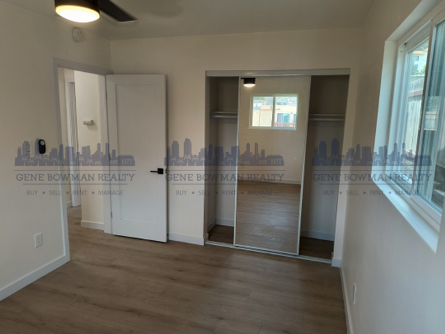 Building Photo - Newly Renovated, Beautiful 2-Bed/1Bath Sta...