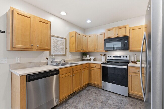 Building Photo - 1127 N Northwood Ave