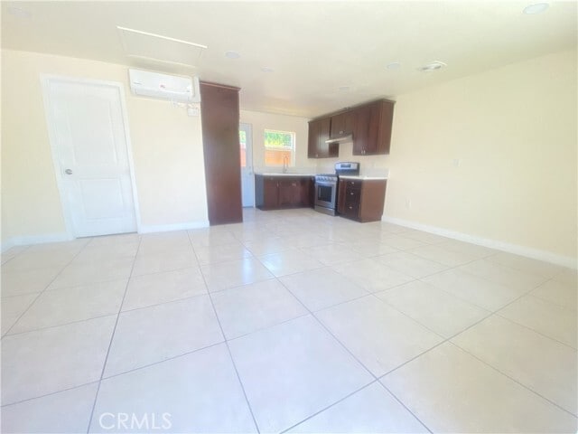 Building Photo - 2558 Lullaby Ln