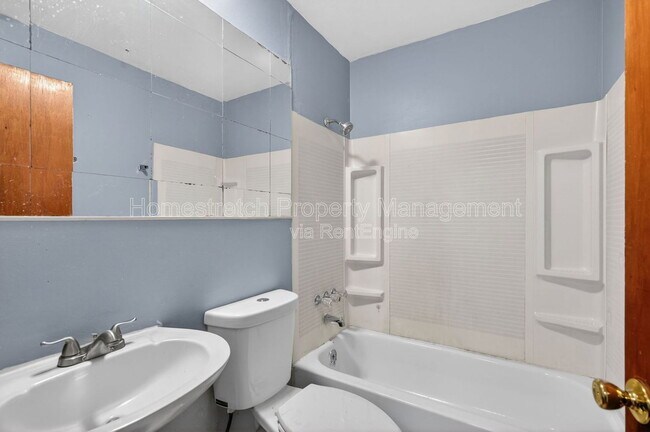 Building Photo - 224 Presley Rd