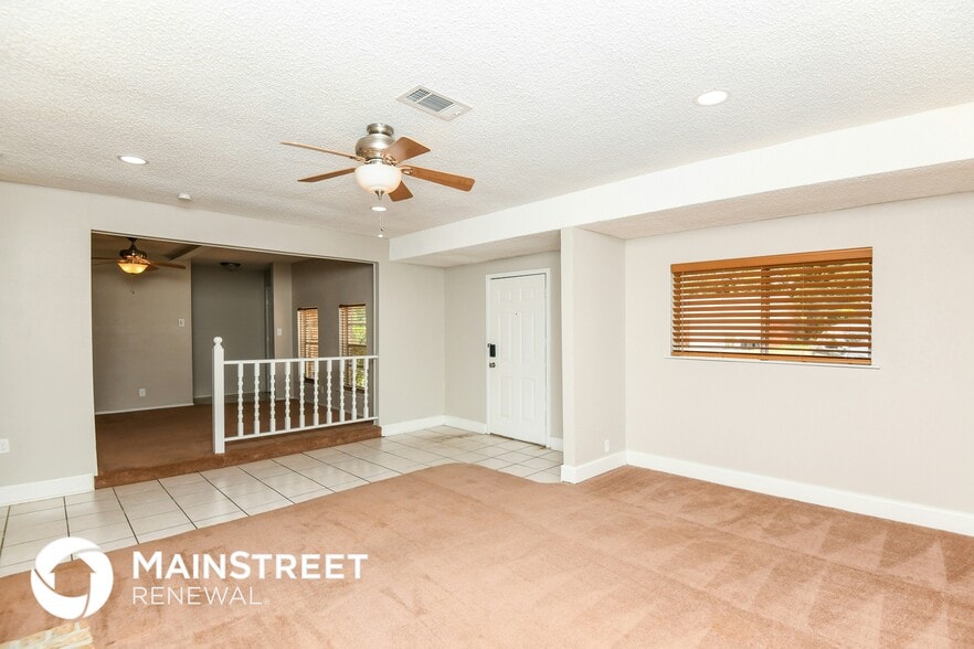 Building Photo - 1034 Meadowbrook Dr