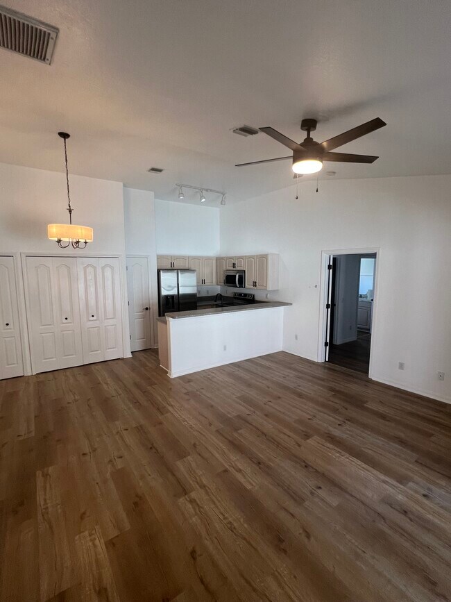 Building Photo - 2204 L Pavia Blvd