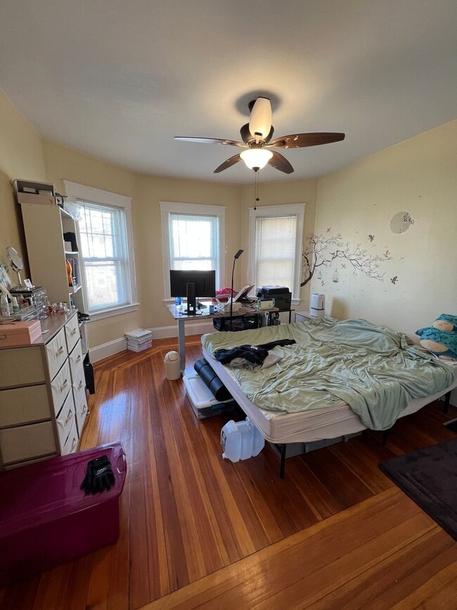 Building Photo - 340 Beacon St