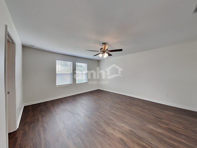 Building Photo - 4394 Kendrick Cir