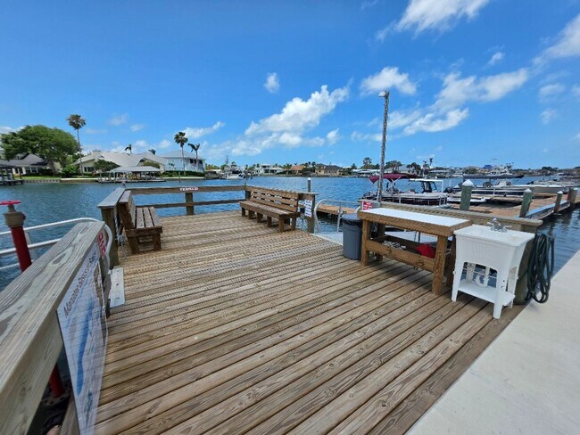 Building Photo - 325 Causeway N