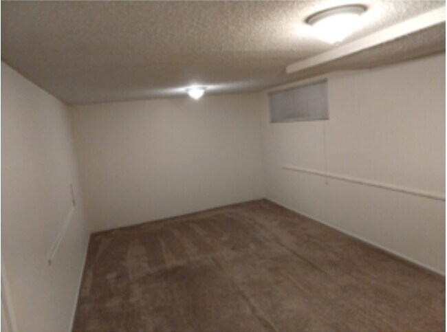 Building Photo - Greenwood Apartments