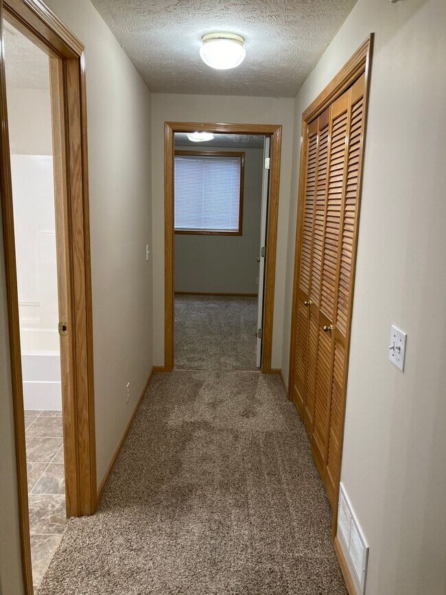 Building Photo - 3200 S 79th St