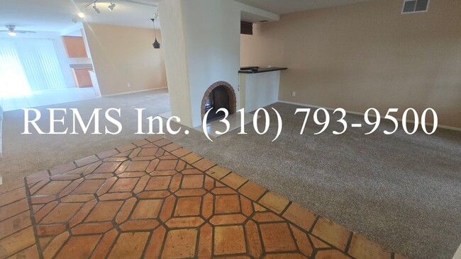 Building Photo - Large 4 Bedroom Single-Family Home with Pool & 2-Car Garage