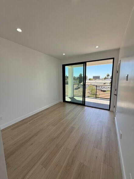 Building Photo - 615 Manchester Terrace