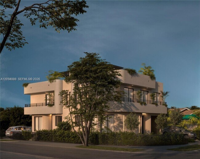 Building Photo - 984 SW 10th St