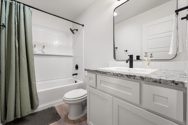 Building Photo - Everything you need is at 2133!!