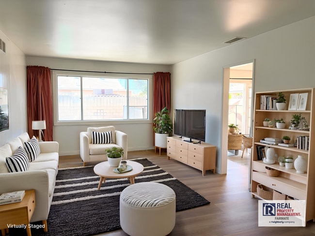 Building Photo - Dream Home with Pool. Updated Kitchen. Spa...