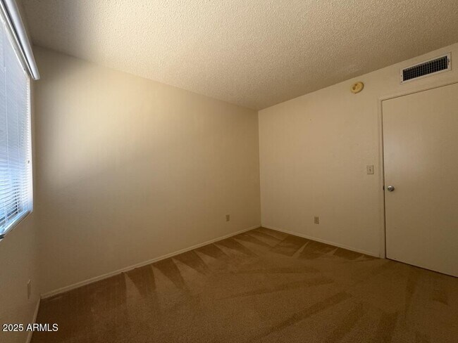Building Photo - 797 S Sunset Vista Dr