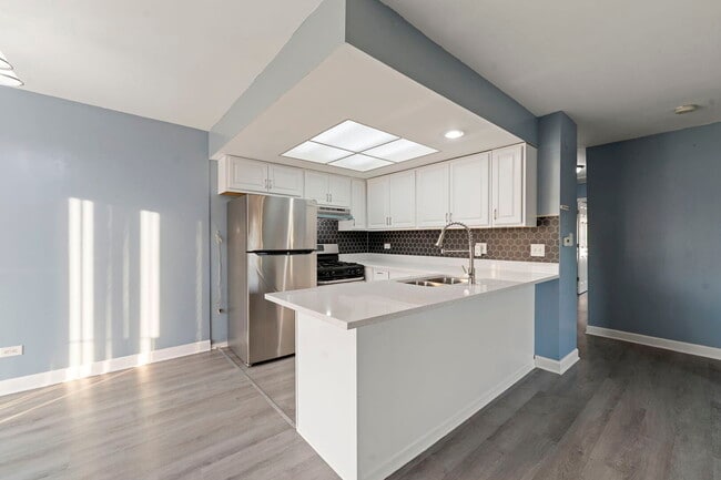 Building Photo - 2125 N Ginger Creek Dr