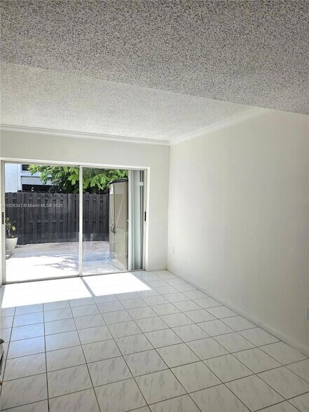 Building Photo - 1158 NW 124th Ave