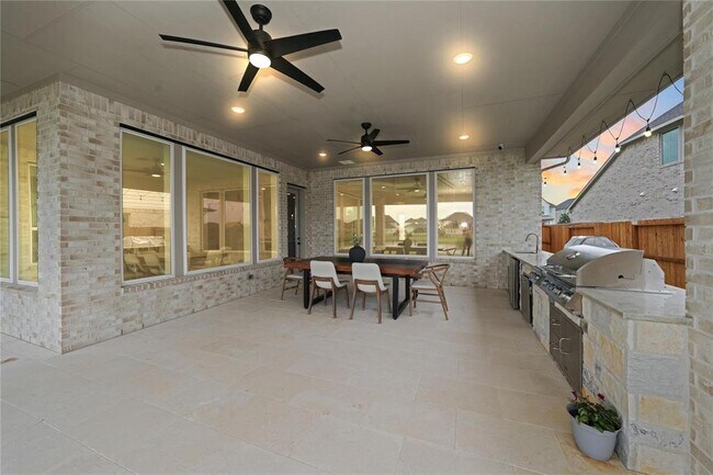 Building Photo - 413 Stratus View Ct